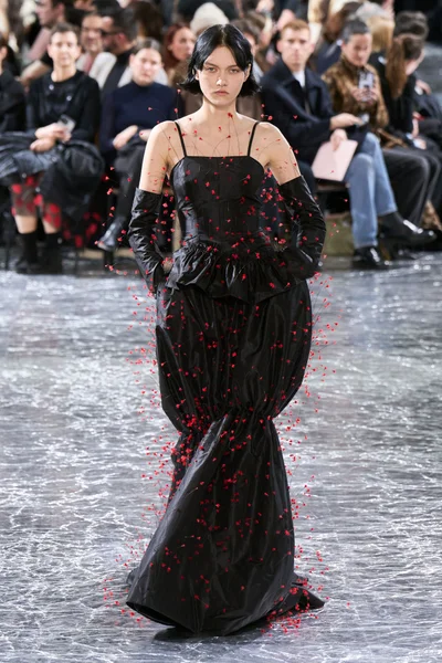 Look 12